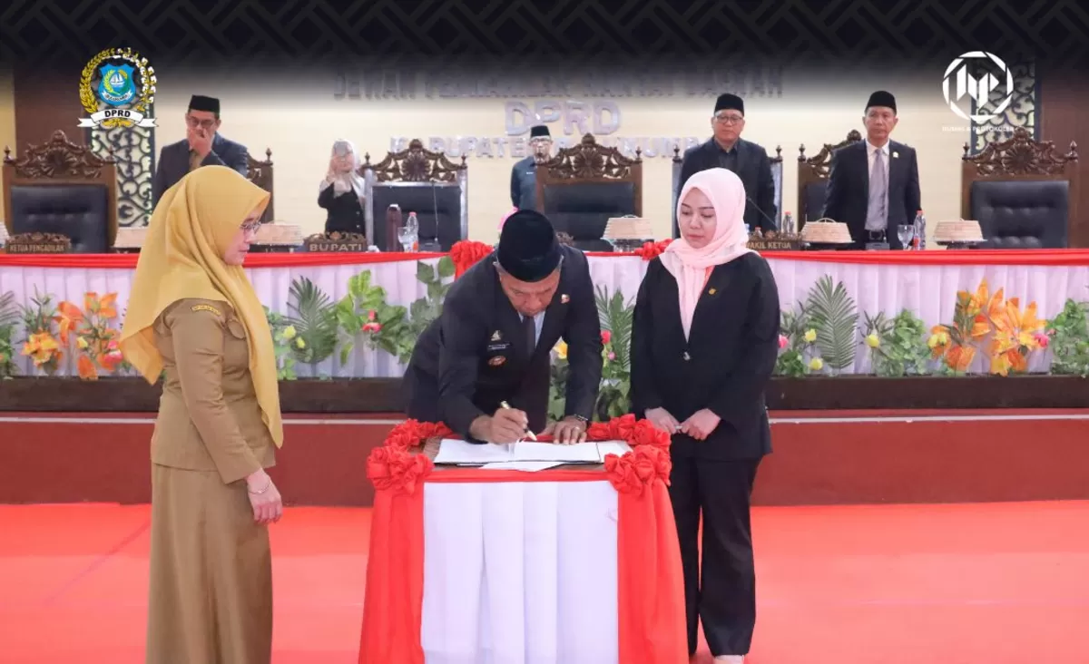 Bupati dan Ketua DPRD Bulukumba Ranperda Pencegahan Narkotika dan tandatangan rekomendasi LKPJ Bupati 2025.