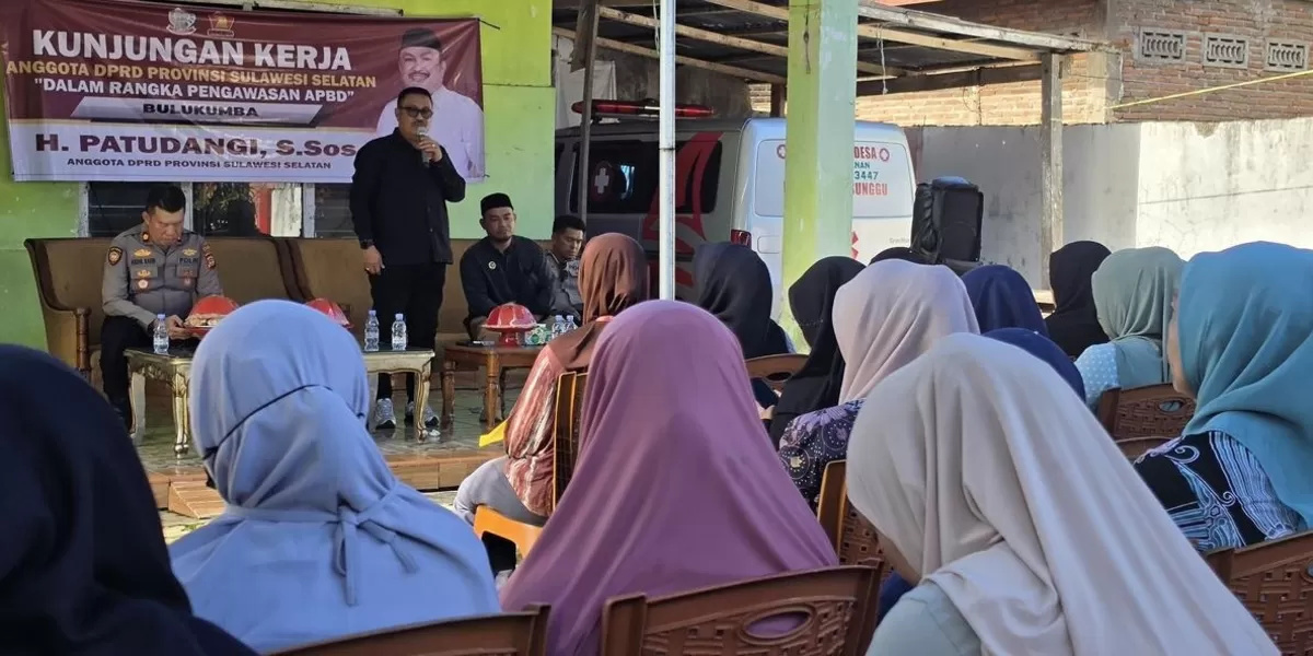 Anggota DPRD Sulsel F-Gerindra, H Patudangi Azis saat melakukan reses di Bontosungguh.
