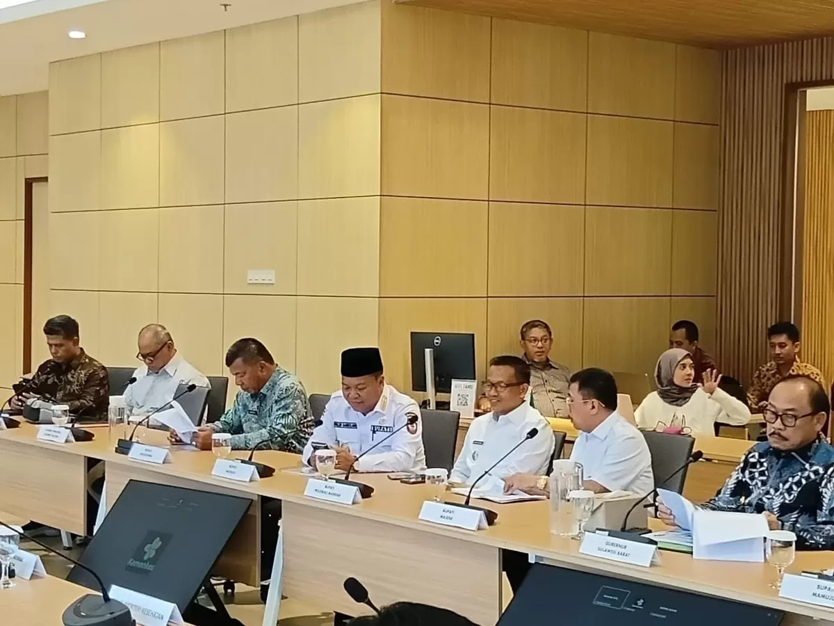 Bupati Bulukumba Andi Muchtar Ali Yusuf saat dikantor Kementerian Kesehatan.