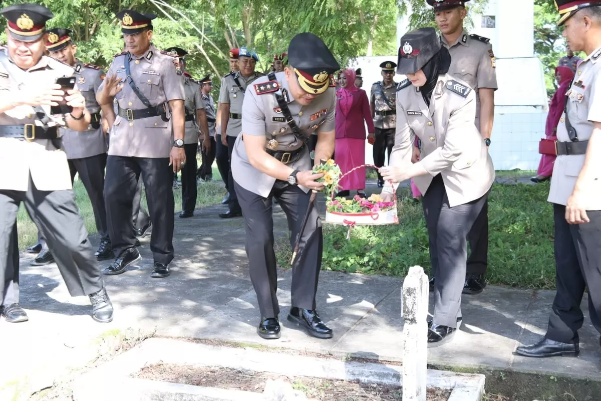 Polres Bulukumba lakukan ziarah ke Makan Pahlawan Taccorong.