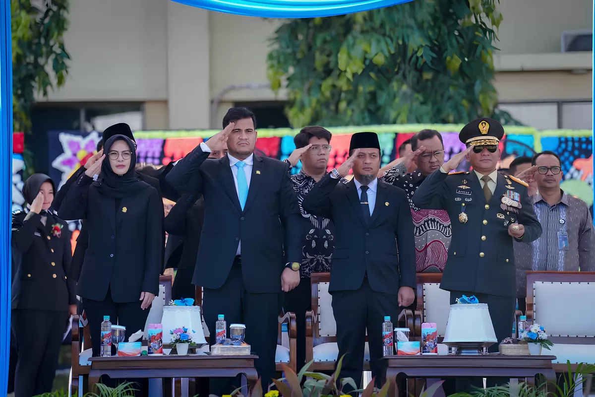 Anggota Komisi III DPR RI, Andi Amar Ma&rsquo;ruf Sulaiman, menghadiri Upacara Peringatan Hari Bhayangkara ke-80 di Mapolda Sulsel, Rabu (1/7/2026).
