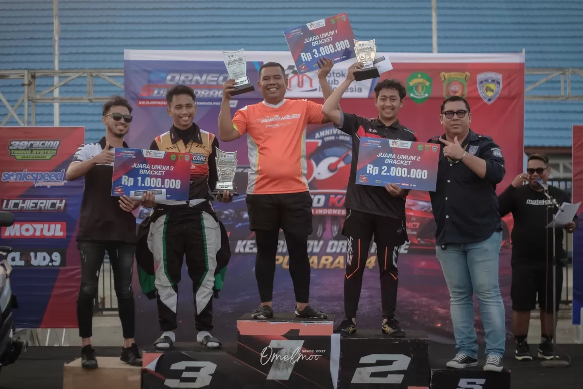 KIDC Bulukumba suksek raih tiga gelar juara di Borneo Super Drag Samarinda 2026.