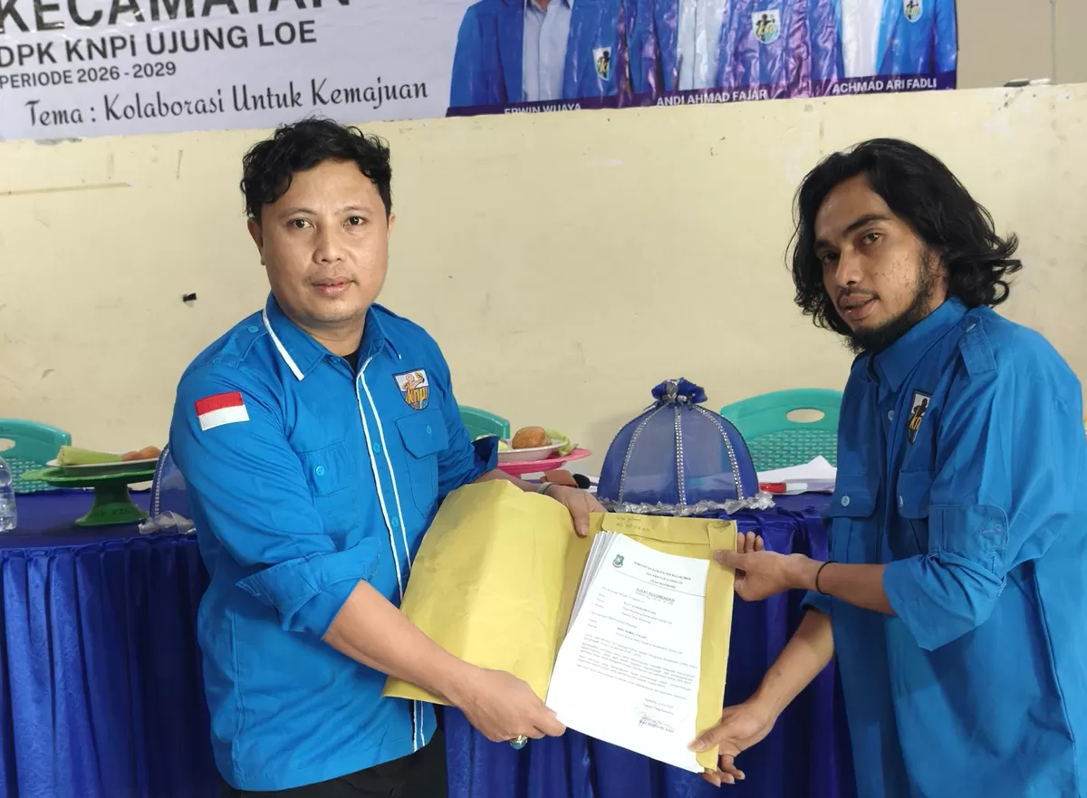 Korwil Kecamatan Ujung Loe Ahmad Yasir bersama Ketua terpilih DPK KNPI Kecamatan Ujung Loe. 