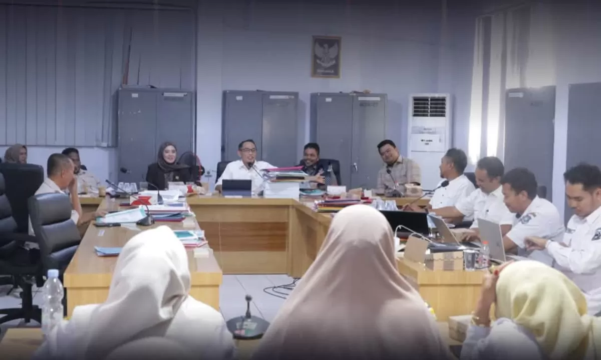 Komisi IV DPRD Bulukumba bahas rencana revitalisasi sekolah bersama Disdikbud Bulukumba.