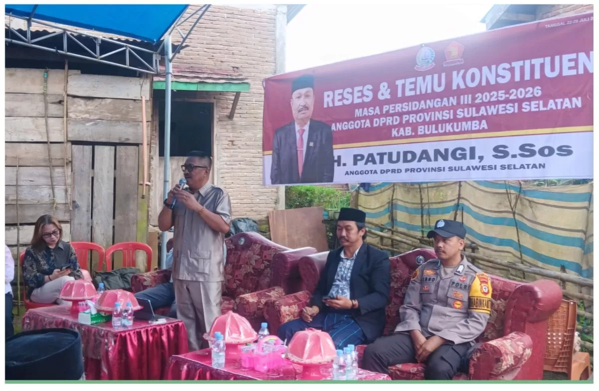 Anggota DPRD Provinsi Sulsel H Patudangi Azis saat melakukan reses di Desa Kindang, Kecamatan Kindang, Sabtu, 25 Juli 2026.