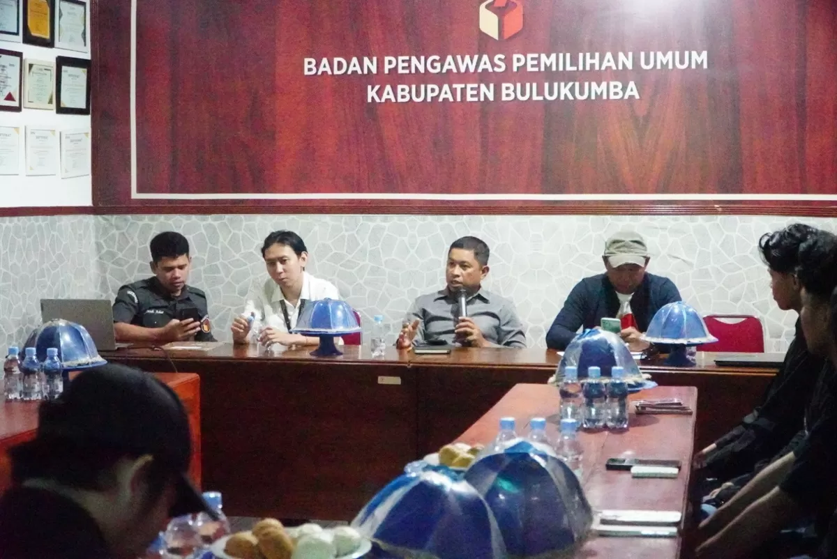 Finalis Duta Wisata kunjungi Bawaslu Bulukumba.