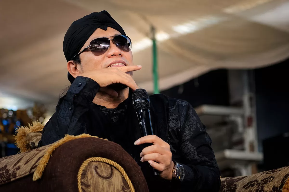 Gus Miftah Maulana Habiburrohman, Pengasuh Pesantren Ora Aji, menyoroti pentingnya menjaga marwah ulama dan kemandirian NU menjelang Muktamar ke-35 di Tambakberas, Jombang. (Foto: FB/@Sahabat Gus Miftah)