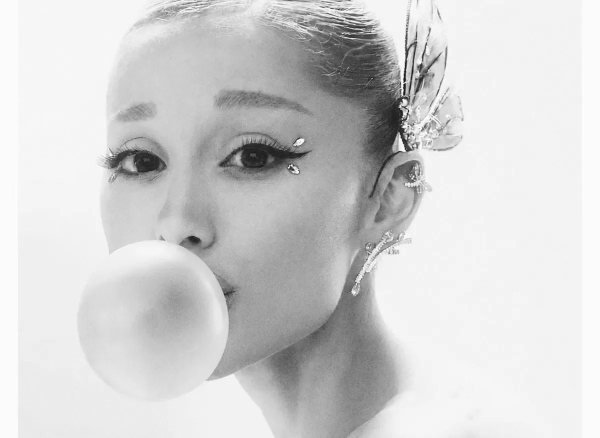 Ariana Grande (instagram)