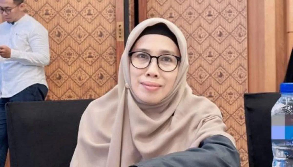 Kepala Badan Kesatuan Bangsa dan Politik (Kesbangpol) Kota Batam, Riama Manurung, SH.MH