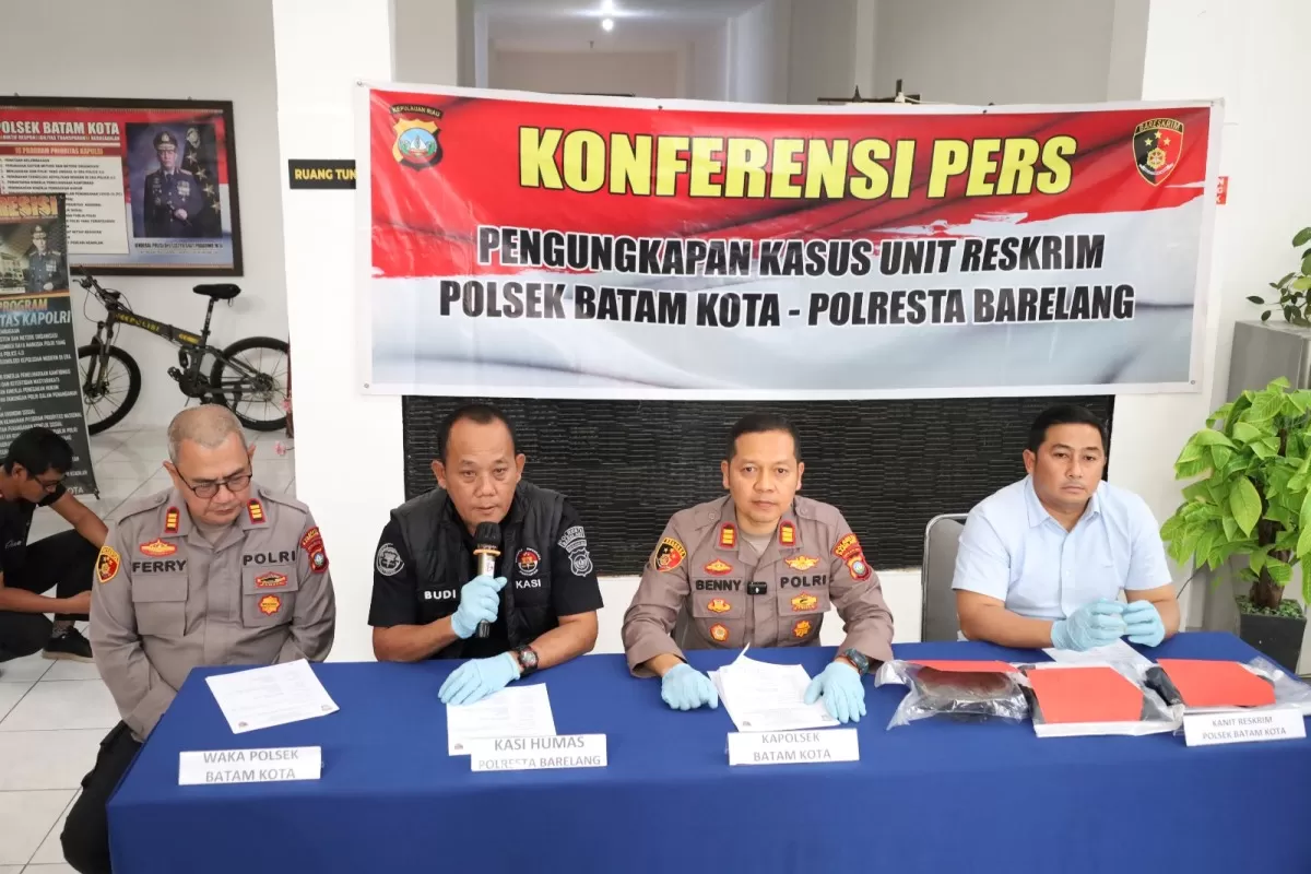 Polsek Batam Kota Gelar Konferensi Pers Pengungkapan Kasus Penganiayaan Berat yang Mengakibatkan Korban Meninggal Dunia