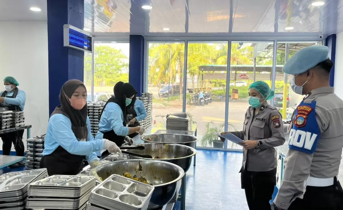 Sipropam Polresta Barelang Laksanakan Pengawasan Program Makan Bergizi Gratis Polri di Dapur SPPG