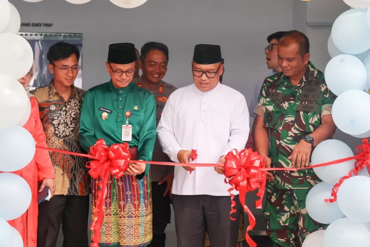 Wakil Gubernur Kepulauan Riau Nyanyang Haris Pratamura mengatakan, Pemerintah Provinsi Kepri menargetkan seluruh SPPG dapat mencapai 100 persen beroperasi pada tahun 2026.