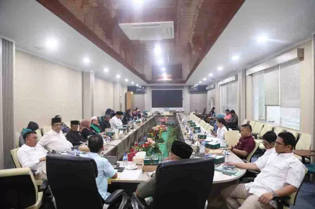 Pansus DPRD Batam Gelar RDPU, Susun Ranperda LAM dengan Aspirasi Masyarakat