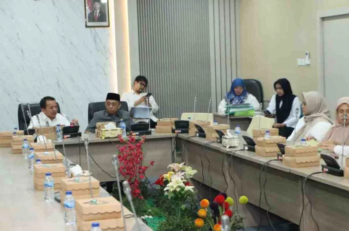 Bahas Ranperda LAM, Pansus DPRD Gelar Rapat Bersama Tim Hukum Pemko