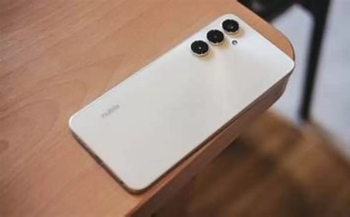 Nubia V80 Max Memiliki Fitur Pengisian Daya yang Lengkap