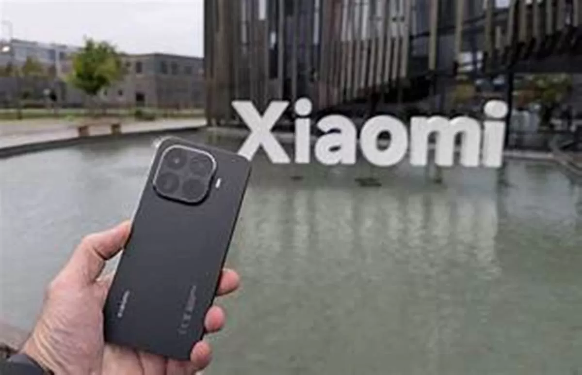 Baterai 5500 mAh Dengan Pengisian Daya Kencang Xiaomi 15T