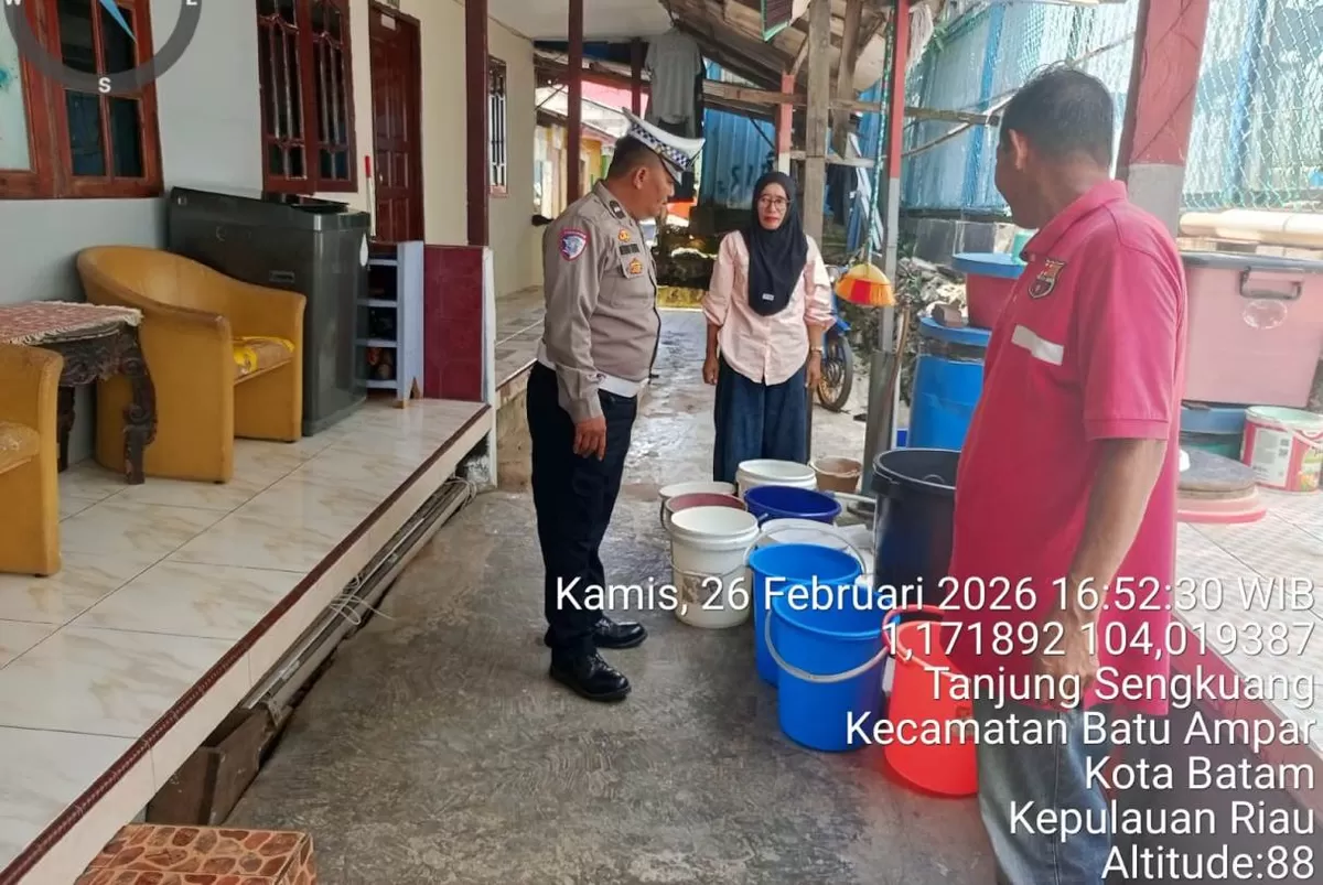 Hari ke-35 Distribusi Air Bersih, Polsek Batu Ampar Pastikan Kegiatan Aman dan Lancar