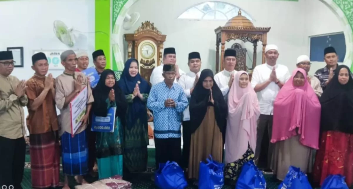 Bupati Anambas Serahkan Bantuan di Masjid Jami' Al-Munawarrah