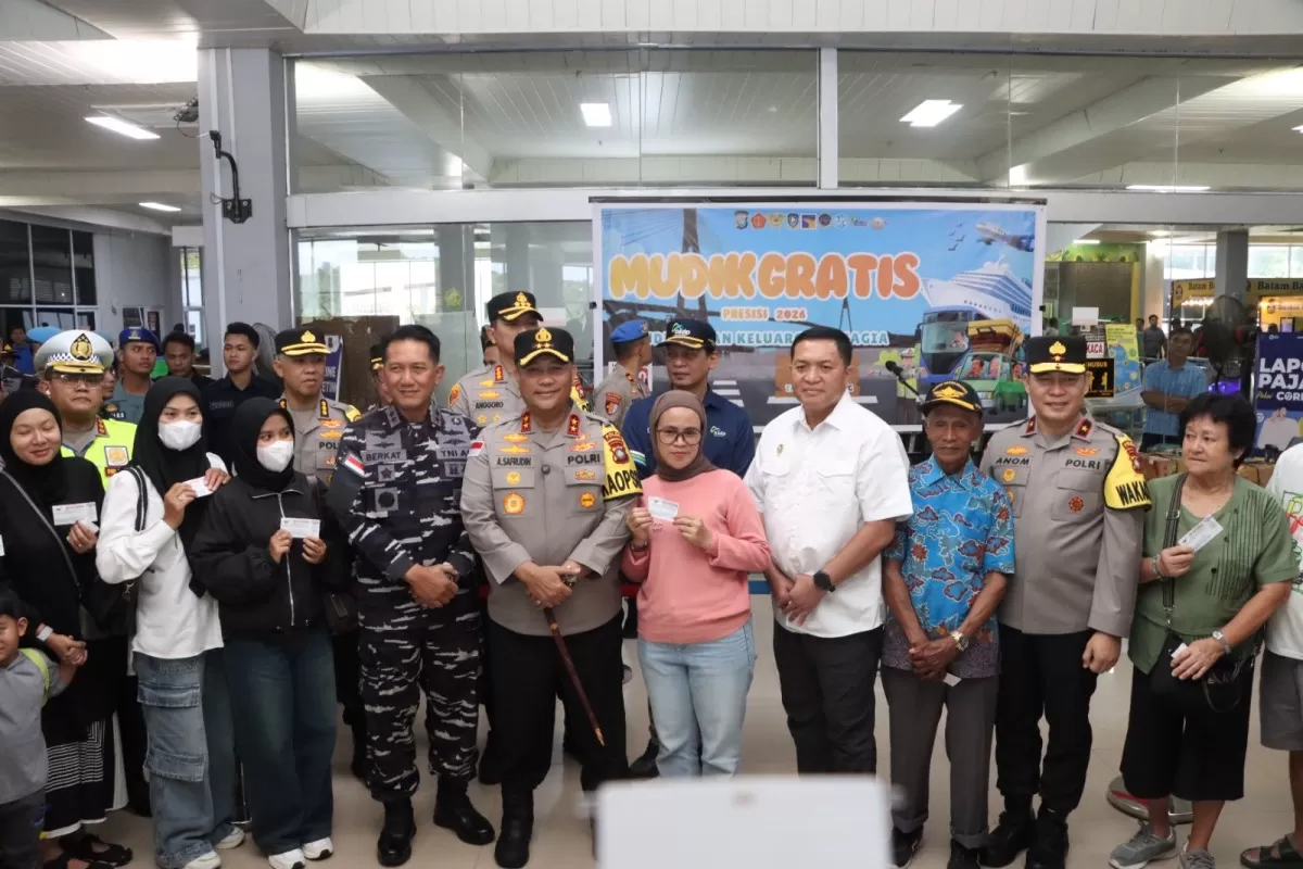 Kapolresta Barelang Dampingi Kapolda Kepri Lepas Mudik Gratis Presisi di Telaga Punggur