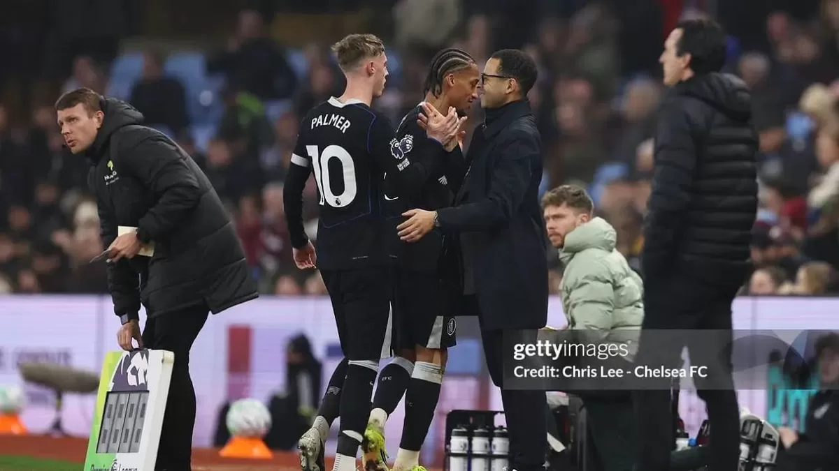 Cole Palmer Ditaruh Pemain Sayap, Pat Nevin Kritik Liam Rosenior