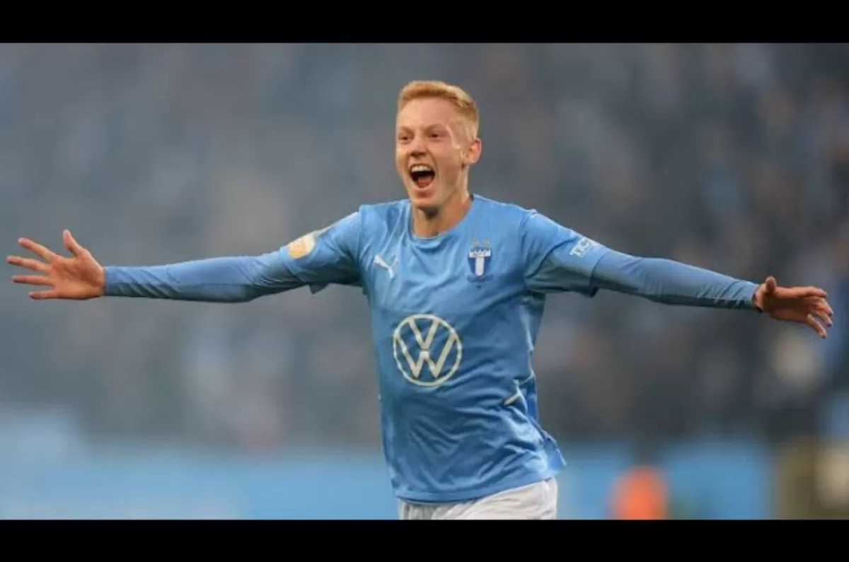 Tottenham Siap Rebut Gelandang Muda Frankfurt, Hugo Larsson