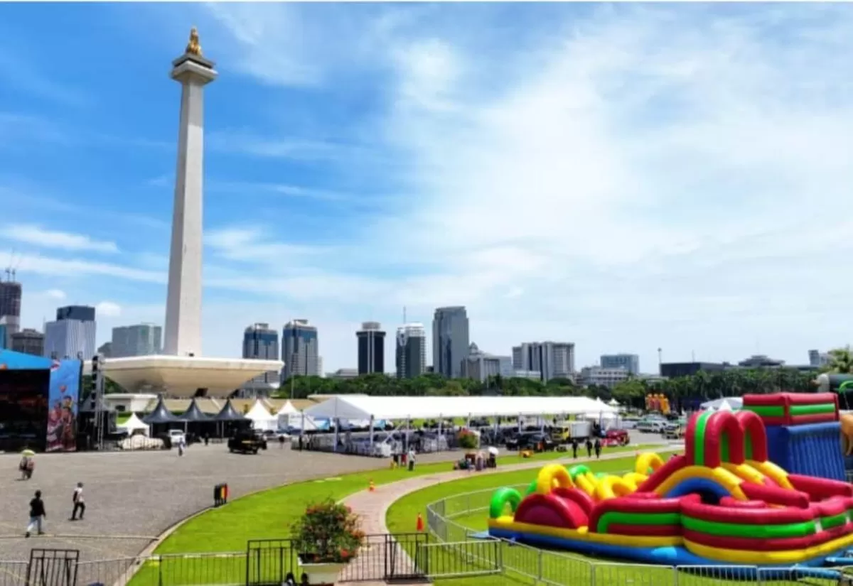 Bazar dan hiburan rakyat bagi masyarakat di kawasan Monumen Nasional (Monas), Jakarta, pada Sabtu, 28 Maret 2026. Foto: Ist.