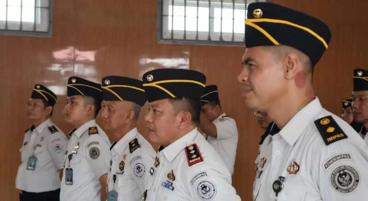Kalapas Narkotika Tanjungpinang, Fauzi beserta staf mengikuti jalannya Halal Bi Halal Virtual Kementerian Imigrasi dan Pemasyarakatan Republik Indonesia (RI), Senin 30 Maret 2026.