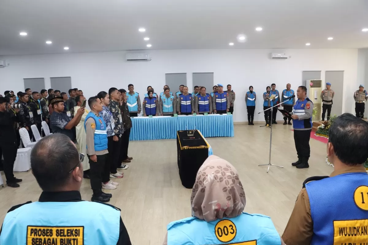 Kapolda Kepri Pimpin Penandatanganan Pakta Integritas dan Pengambilan Sumpah Penerimaan Terpadu Anggota Polri T.A 2026 di Polresta Barelang