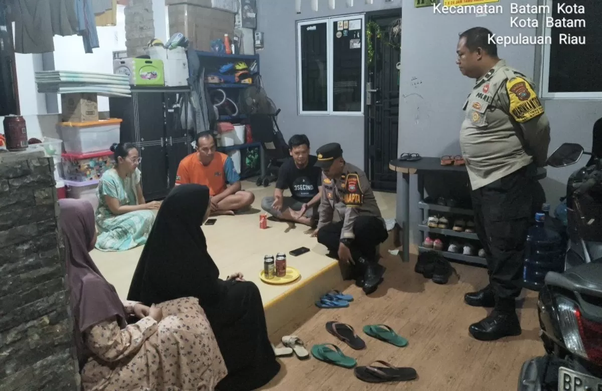 Respons Cepat Polsek Batam Kota Tindaklanjuti Laporan 110, Keributan Rumah Tangga Berhasil Dimediasi