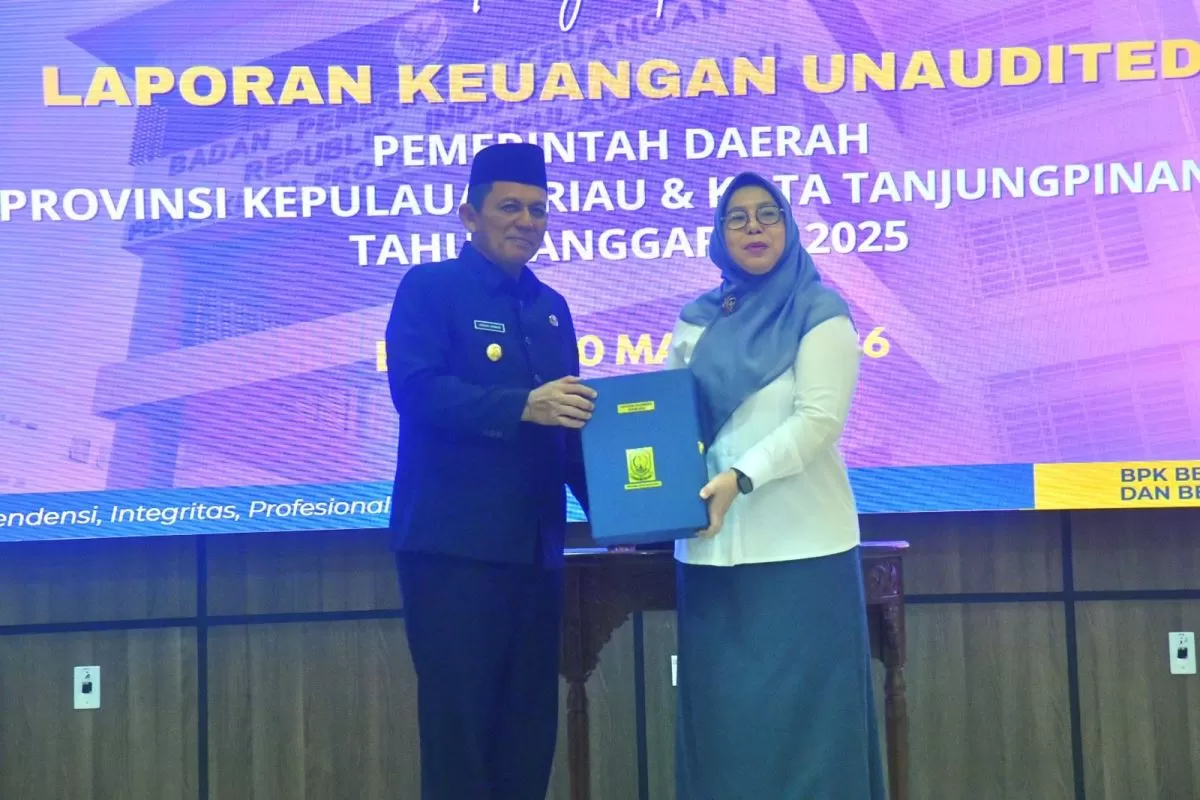 Gubernur Kepri Serahkan Laporan Keuangan Unaudited Tahun 2025 ke BPK
