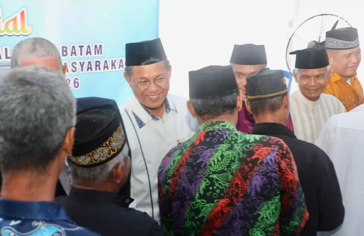 Sekda Batam, Firmansyah, menghadiri halalbihalal bersama tokoh masyarakat Galang, Kamis, 9 April 2026.