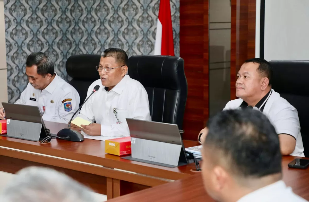 Sekda Kota Batam, Firmansyah saat membuka   Sosialisasi BIA 2026 di Kantor Walikota Batam. (Foto:Diskominfo Batam)