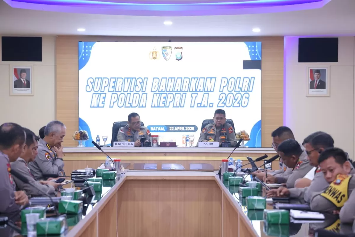 Kapolda Kepri Irjen Pol. Asep Safrudin, S.I.K., M.H  melakukan pertemuan bersama rombongan Tim Supervisi Baharkam Polri. (Foto:Humas Polda Kepri)