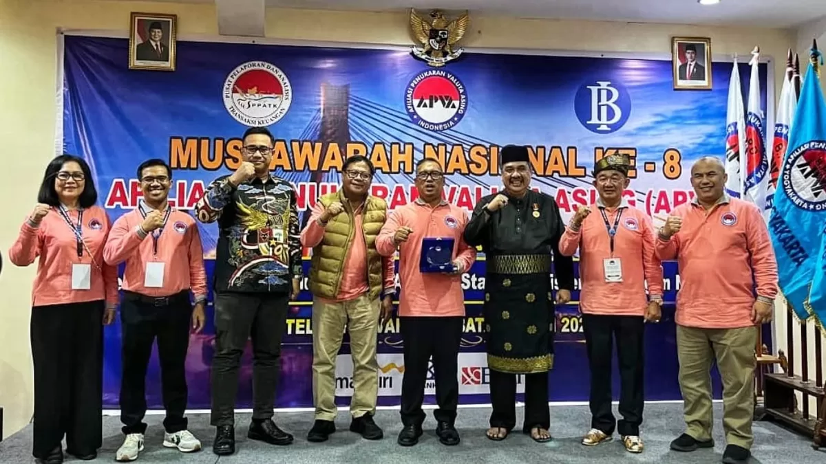 Wagub Kepri Nyanyang Haris Pratamura foto bersama saat menghadiri Munas APVA Indonesia ke-8 Tahun 2026.(Foto:Diskominfo Kepri)