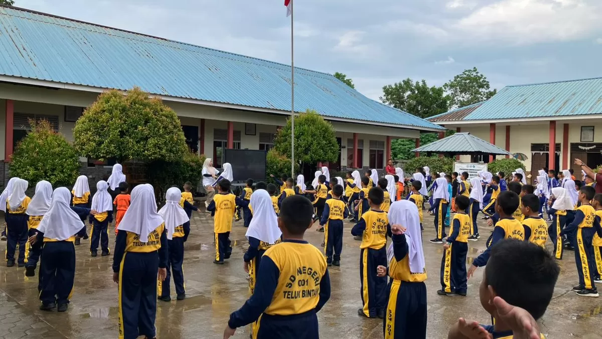 Murid SDN 001 Teluk Bintan sukseskan Program Japfa for Kids diawali dengan senam, Kamis 21 Mei 2026.