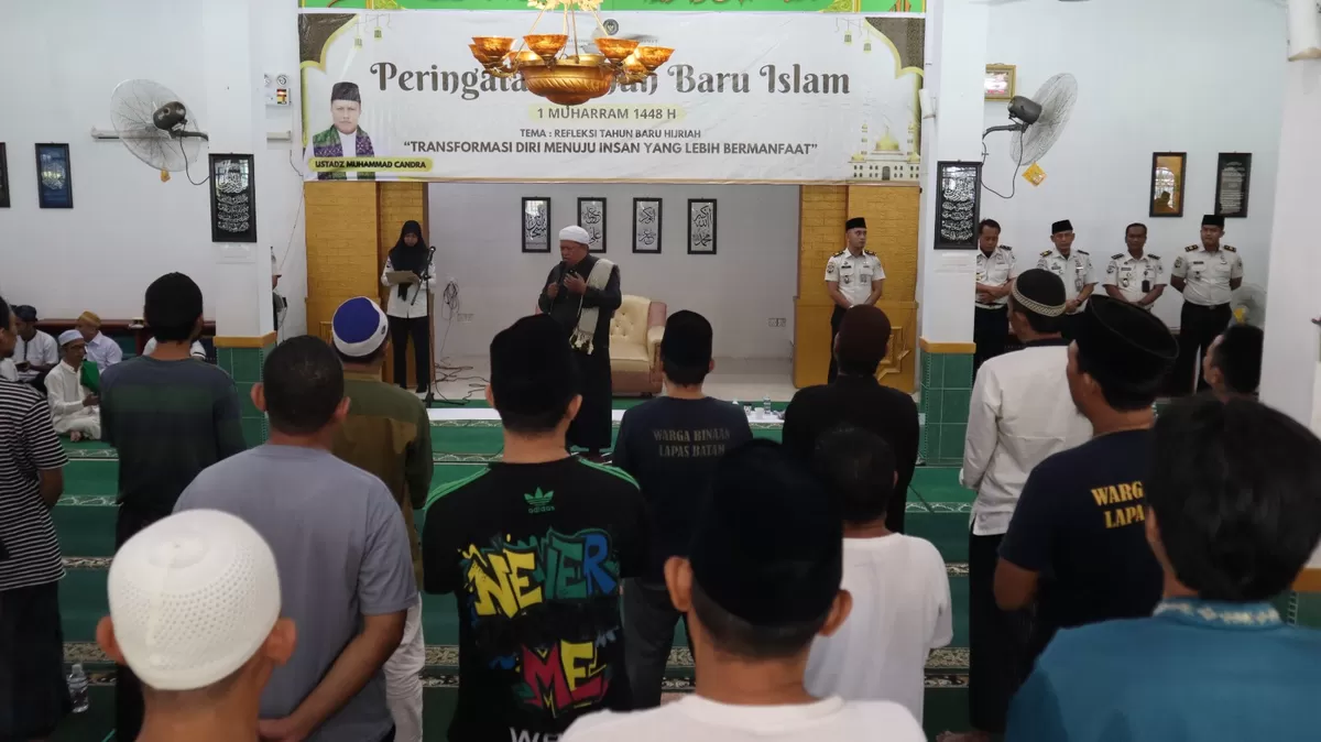 Ustaz Muhammad Candra penceramah saat memberikan tausiyah kepada warga binaan Lapas Batam. (Muhammad Kamil)