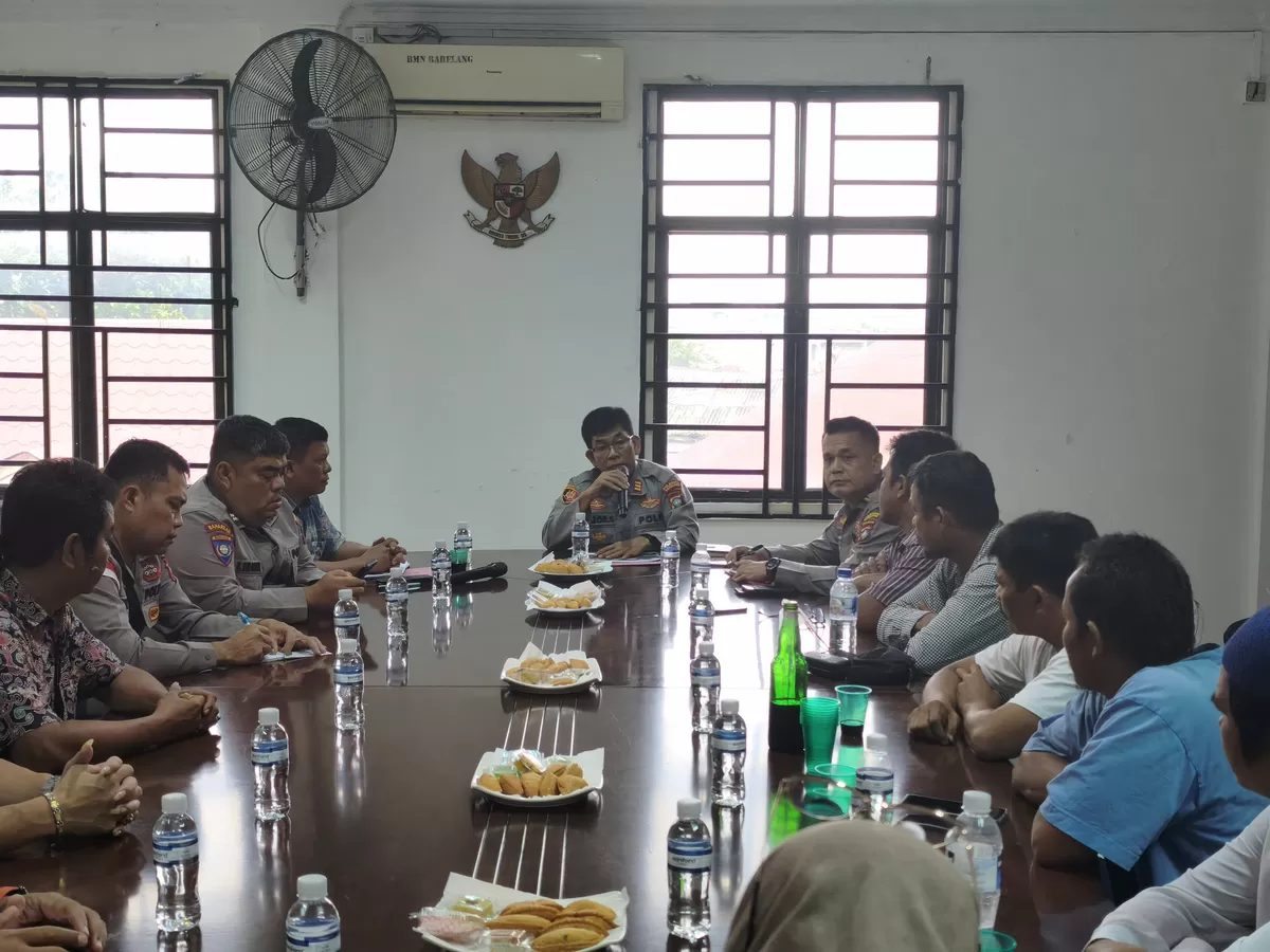 Perkuat keamanan wilayah Polsek Bengkong penandatanganan pernyataan sikap bersama di Ruang Data Polsek Bengkong. (Humas Polresta Barelang)