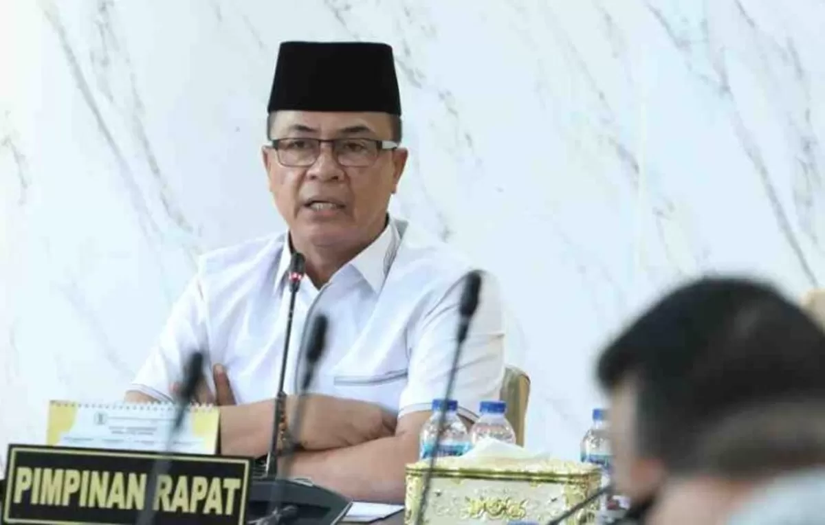 Rapat yang berlangsung di ruang rapat pimpinan DPRD Kota Batam tersebut dipimpin langsung Wakil Ketua I DPRD Kota Batam, Haji Aweng Kurniawan dari Fraksi Partai Gerindra (humas kominfo batam)