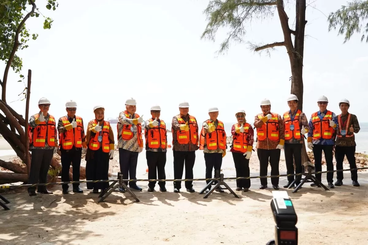 Kepala Badan Pengusahaan (BP) Batam, Amsakar Achmad, mempererat kerja sama strategis antara Indonesia dan Singapura. (Humas BP Batam.)