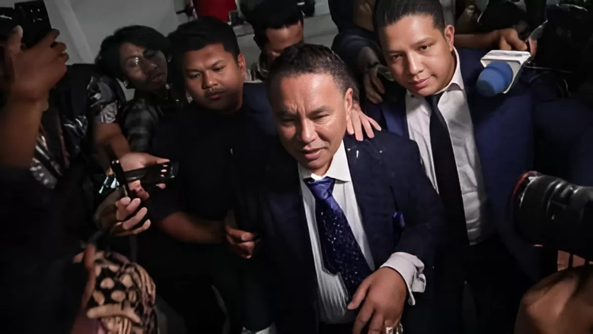 Pengacara Hotman Paris Hutapea saat tiba di Gedung Bundar Kejaksaan Agung, Jakarta. (Photo Ist.)