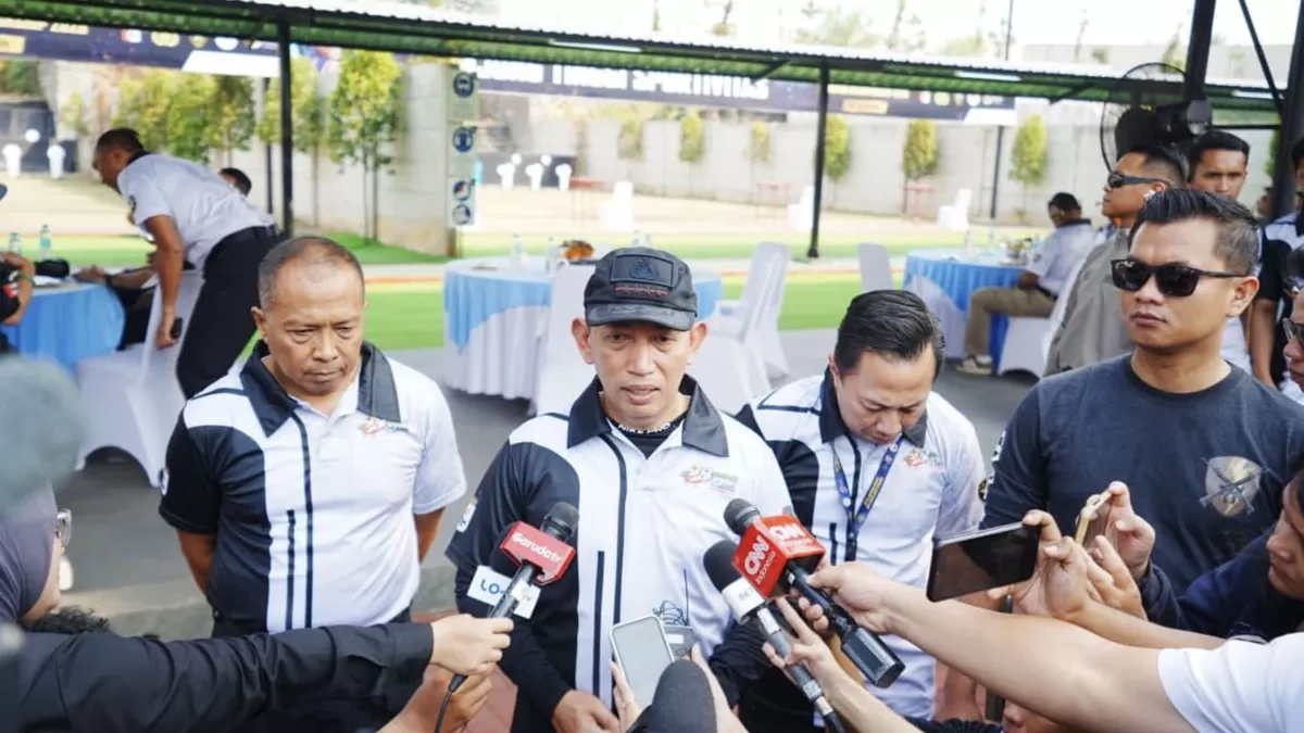 Kapolri Jenderal Polisi Drs. Listyo Sigit Prabowo, M.Si.saat wawancara Doorstop. (Humas Polda Kepri.)