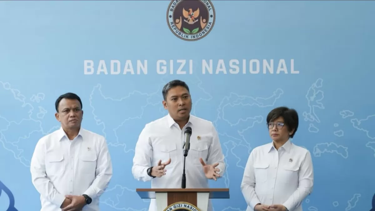 Kepala Badan Gizi Nasional (BGN) Sudaryono, yang akrab disapa Pak Dar dalam konferensi pers. (Photo Ist.)