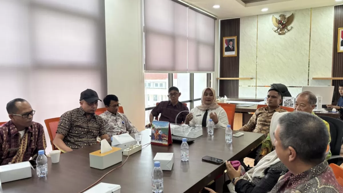 43 OPD Pemprov Kepri Tuntaskan Bimtek e-Monev KIP 2026, Komitmen Pimpinan Jadi Kunci Raih Predikat Informatif (Humas Diskominfo Kepri.)