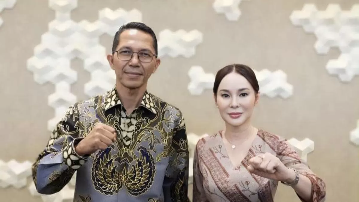 Kepala BP Batam Amsakar Achmad dan Wakil Kepala BP Batam Li Claudia Chandra. (Humas BP Batam.)