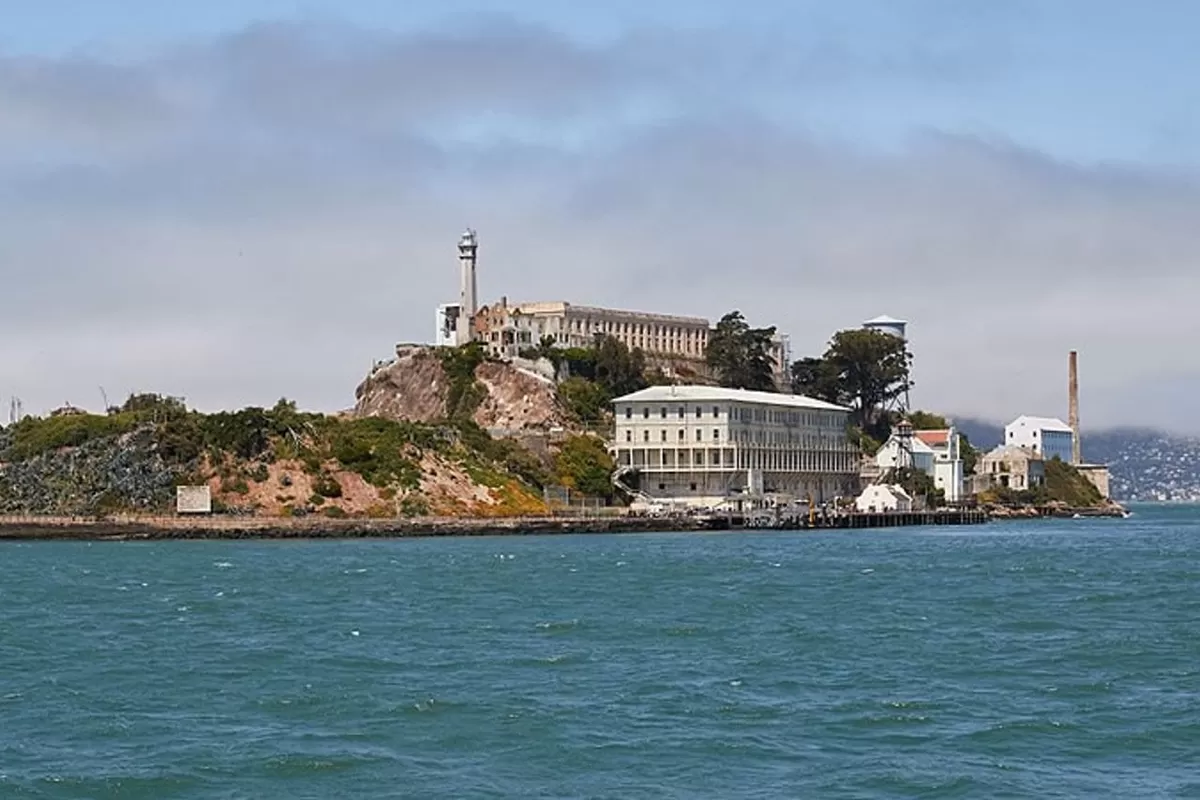 Penjara Alcatraz yang dijuluki "Batu Karang" di tengah Teluk San Francisco. (Photo Ist.)