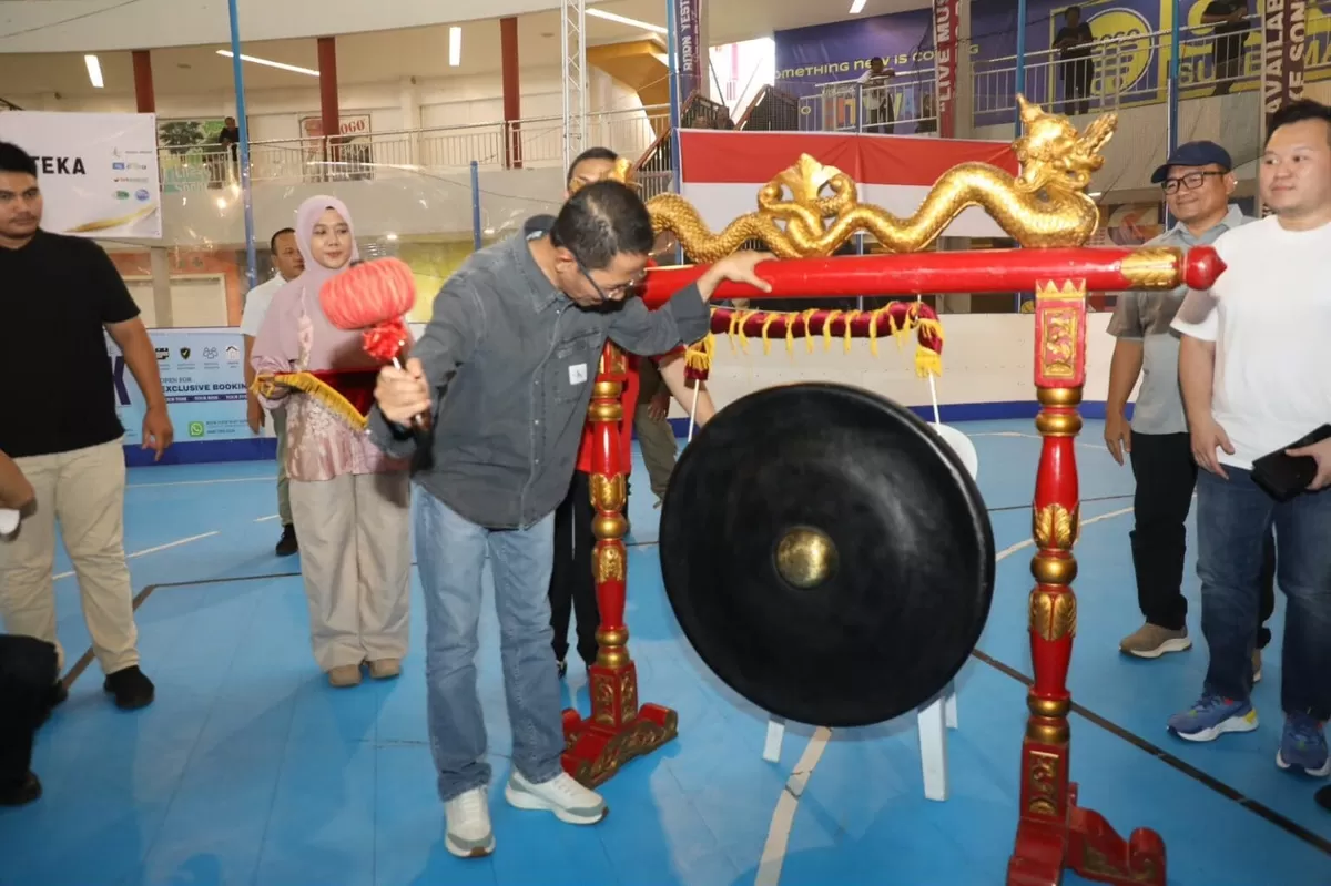 Wali Kota Batam Amsakar Achmad secara resmi membuka Wali Kota Batam Open Karate Championship II Tahun 2026. (Humas Diskominfo Batam.)