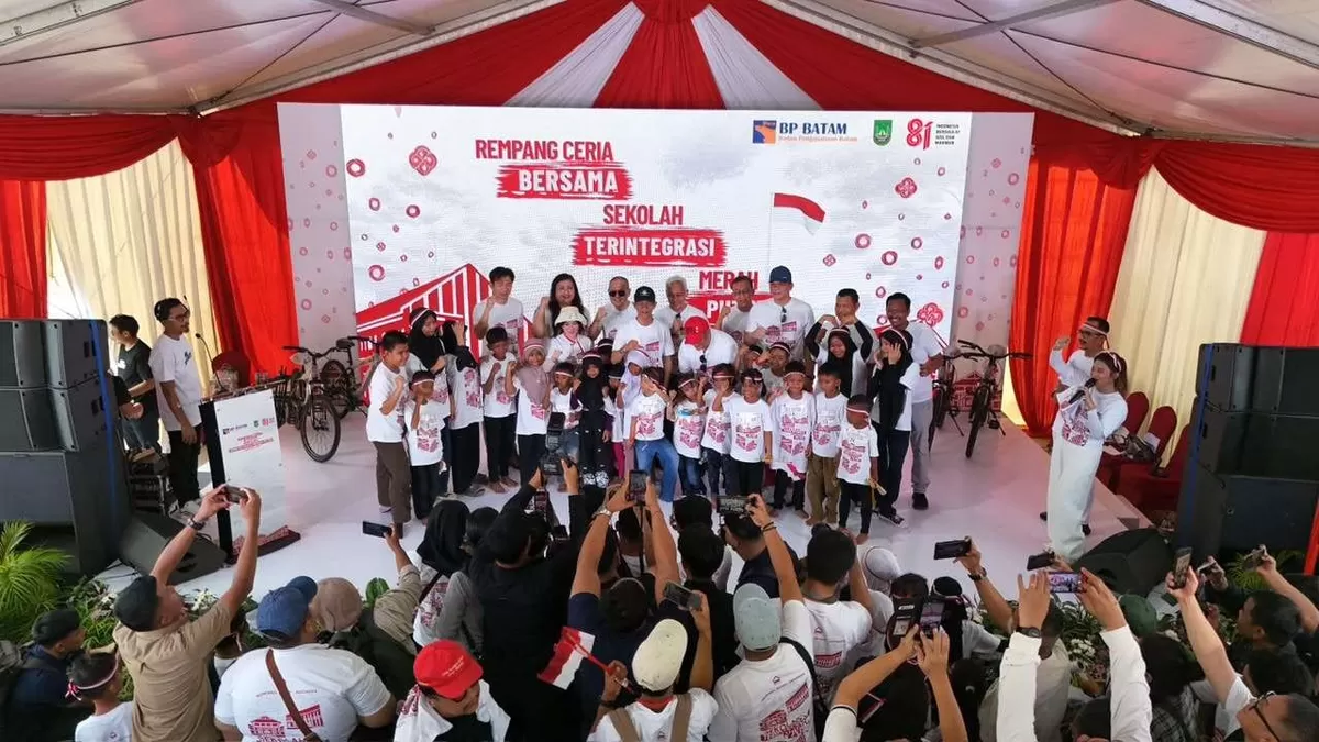 Kehadiran Kepala BP Batam Amsakar Achmad didampingi Wakil Kepala BP Batam Li Claudia Chandra membuat suasana makin hangat. (Humas BP Batam.)