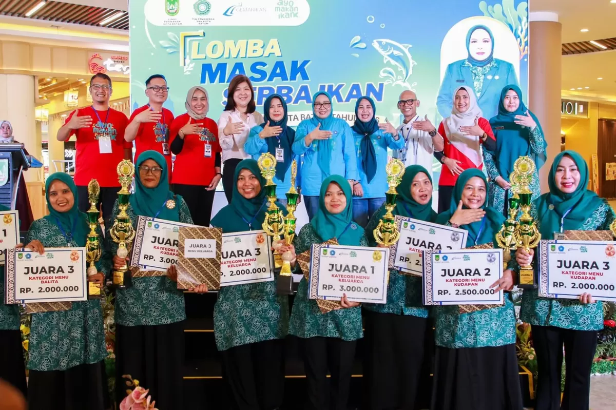 Ketua TP-PKK Kota Batam, Erlita Amsakar, berikan apresiasinya kepada Dinas Perikanan atas dukungan. (Humas Diskominfo Batam )