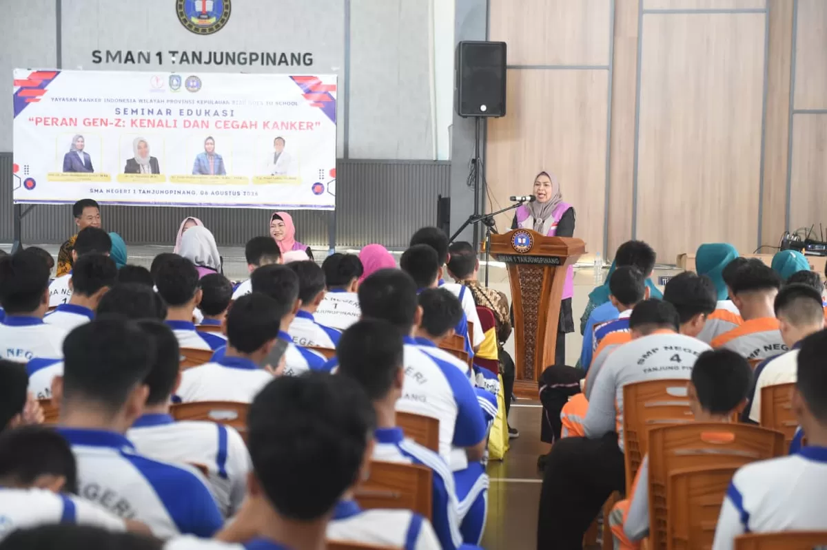 Ratusan siswa-siswi SMA Negeri 1 Tanjungpinang antusias mengikuti kegiatan YKI Kepri Goes To School (Humas Disdik Kepri )