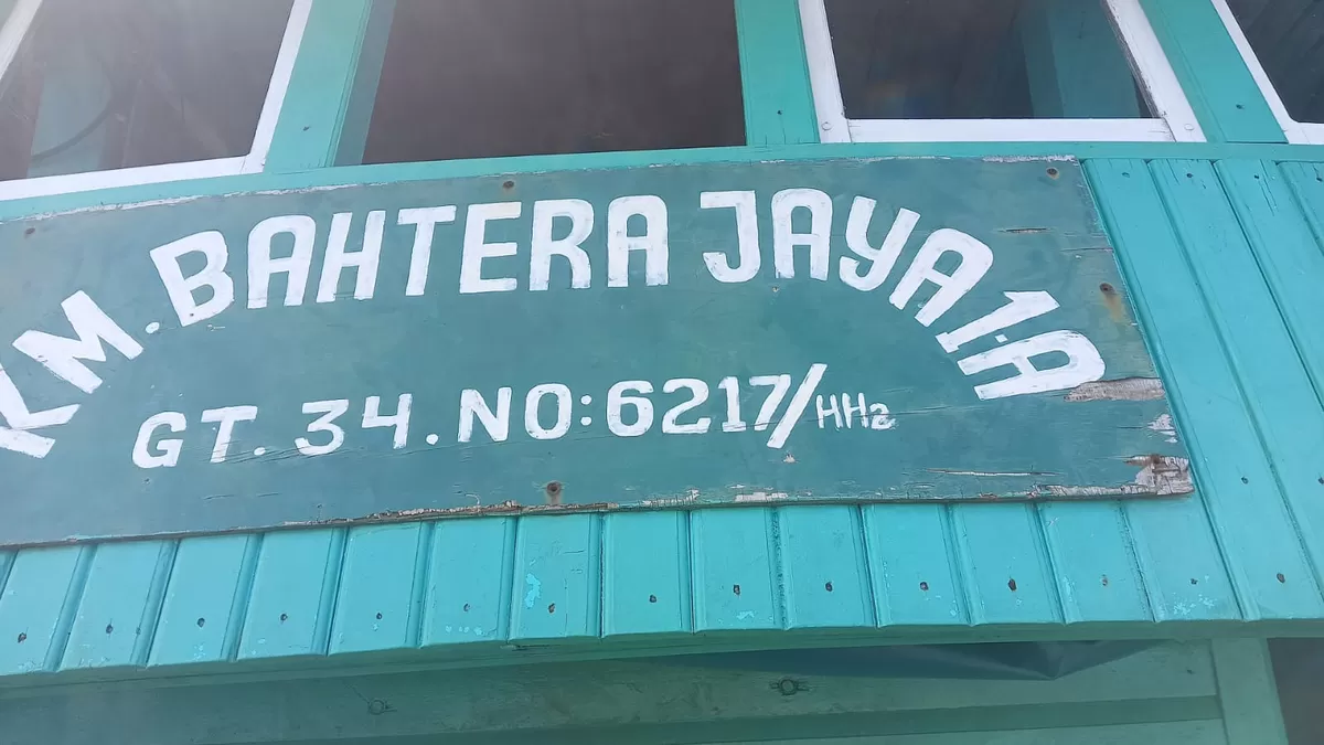KM. BAHTERA JAYA 1 A. Kapal di larang untuk sandar di Pelabuhan Kuala Maras (Ropi Kahardi)